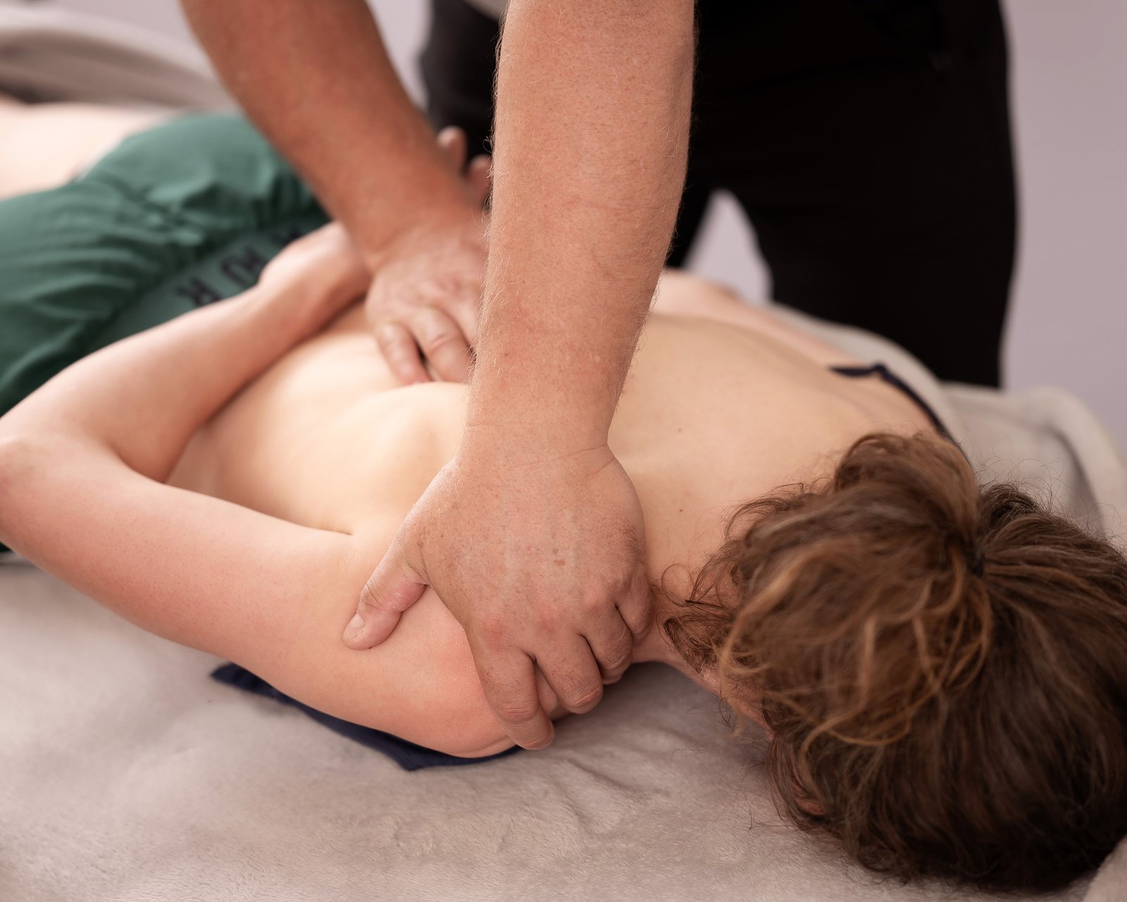 32_osteopath-therapy-Buckinghamshire-scoliosis-pisa-syndrome-specialist copy 30_osteopath-therapy-Buckinghamshire-scoliosis-pisa-syndrome-specialist copy
